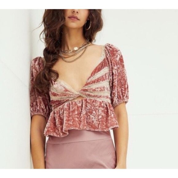 Free People Sz L Mauve Pink Velvet Peplum Ruffle Hem Cropped Smocked Top NWT NEW - Picture 4 of 16